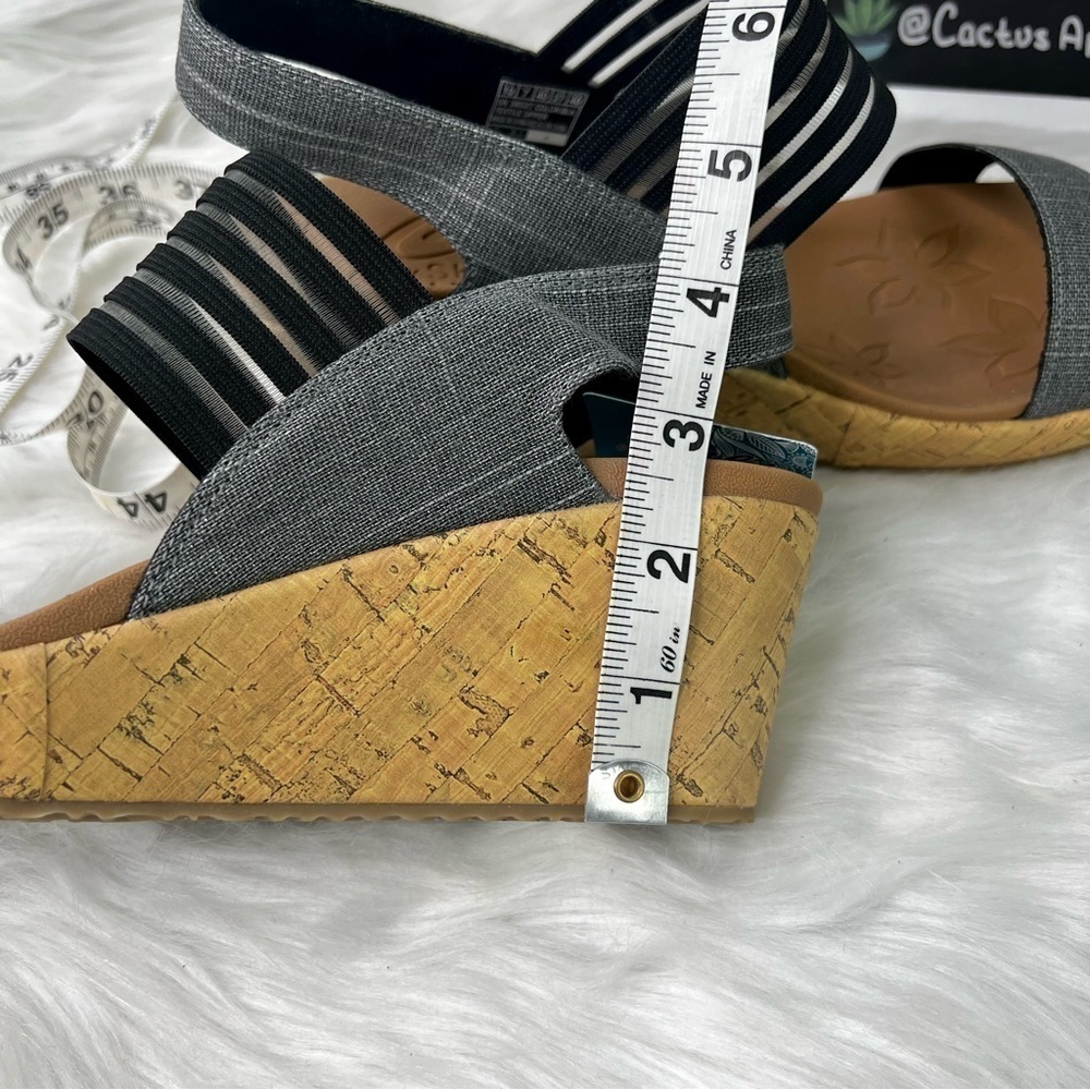 New Women’s Skechers Beverlee Smitten Kitten Wedge Sandal Size 10 - Picture 6 of 8